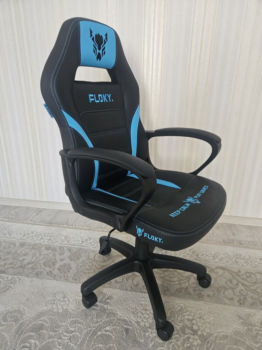 Продам игровое кресло