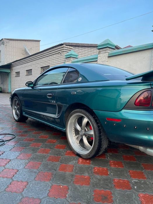 Ford Mustang 1997 года