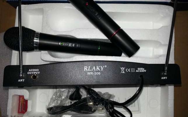 Много Качествени !! Двоен Компл. Безж. Микрофони с Майка 306