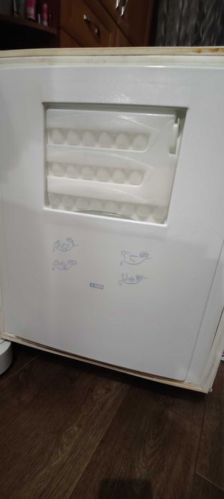Холодильник Indesit