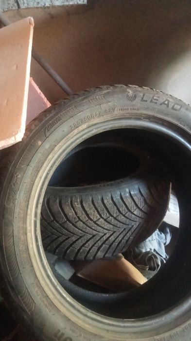 Продам шины на авто 30000