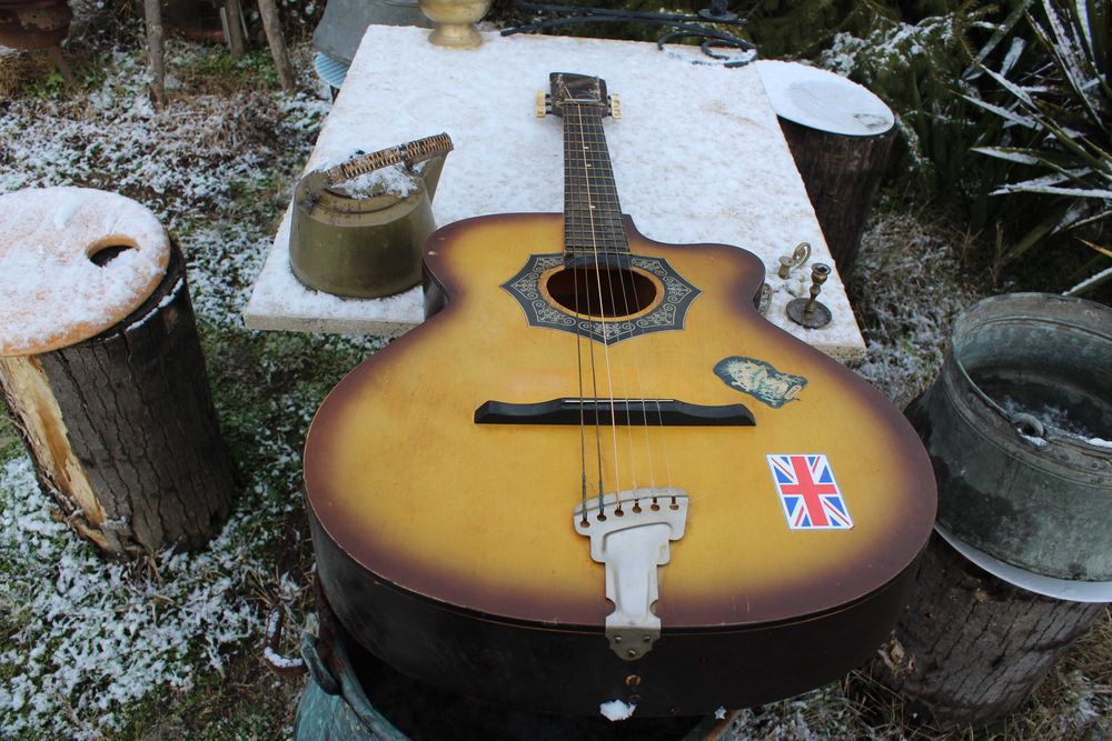 Класическа китара Орфей“