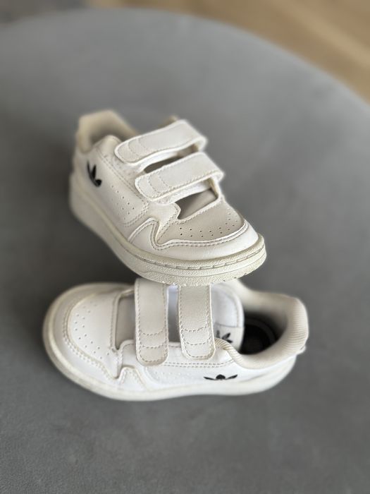 Adidasi adidas 25