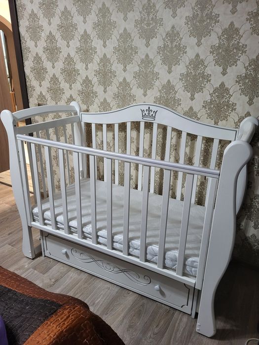 Продам детскую кроватку