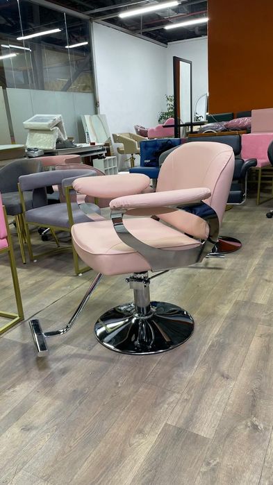 Парикмахерское кресло