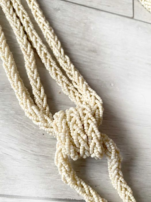 Set pentru perdele si draperii din margele ivoire