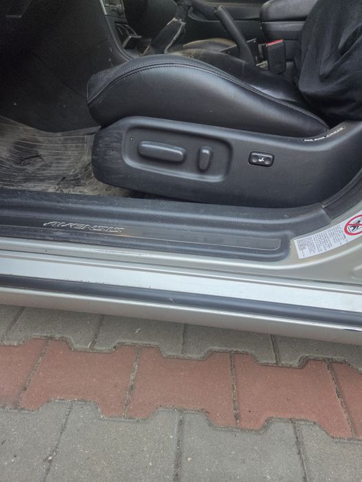 TOYOTA Avensis 2004 — imagine 5
