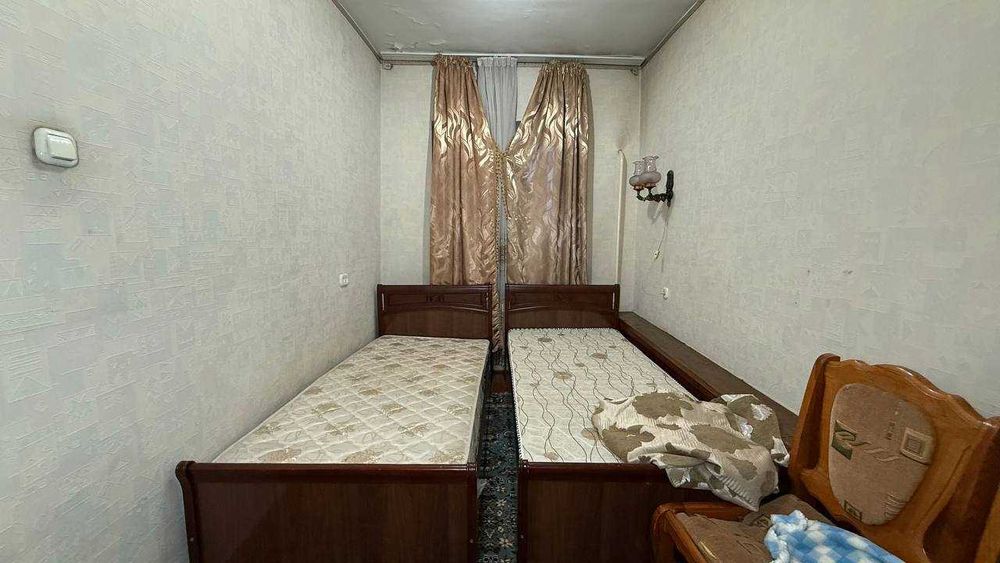 Фрунзиский Мухайё 4 қаватда 2 хонали квартира сотилади.  ID: 1618