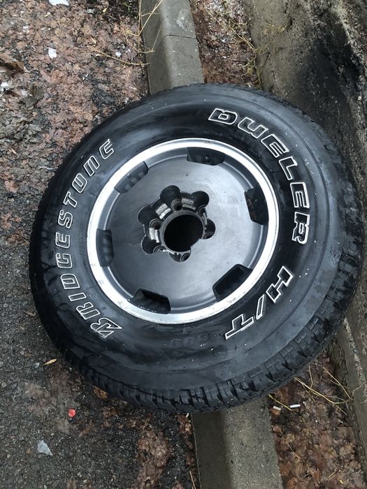 Продам запаску 275/70/16