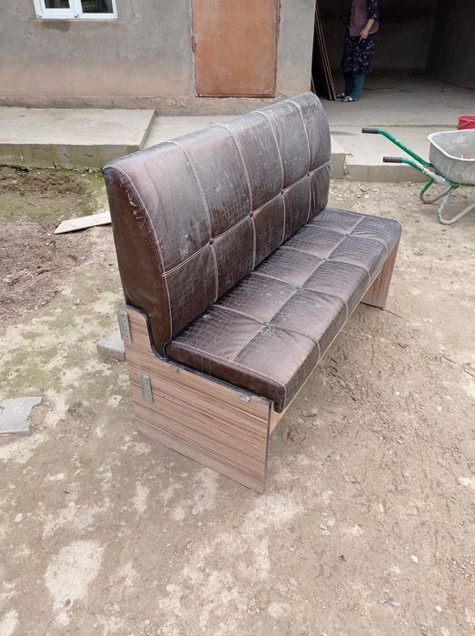 Кухнный стол стулья