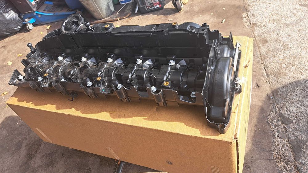 Капак за клапани BMW 30348612