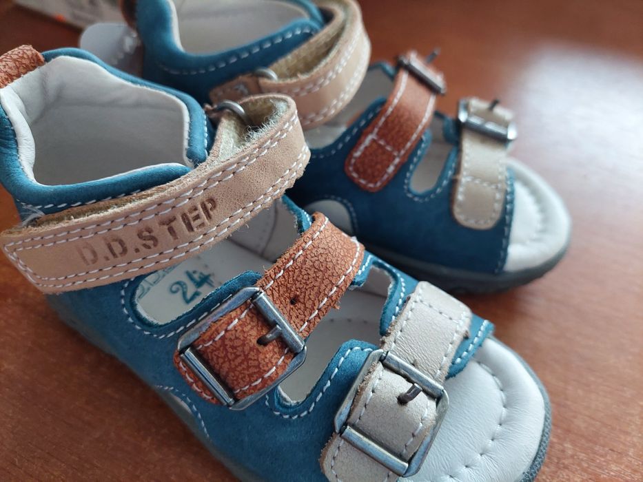 Нови сандали DD step