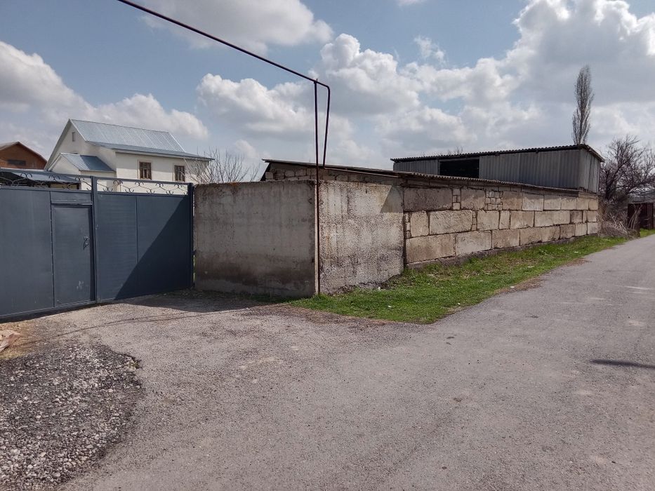 продам участок огорожен