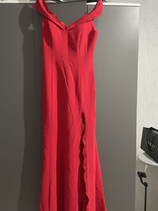 Продается нарядное платье