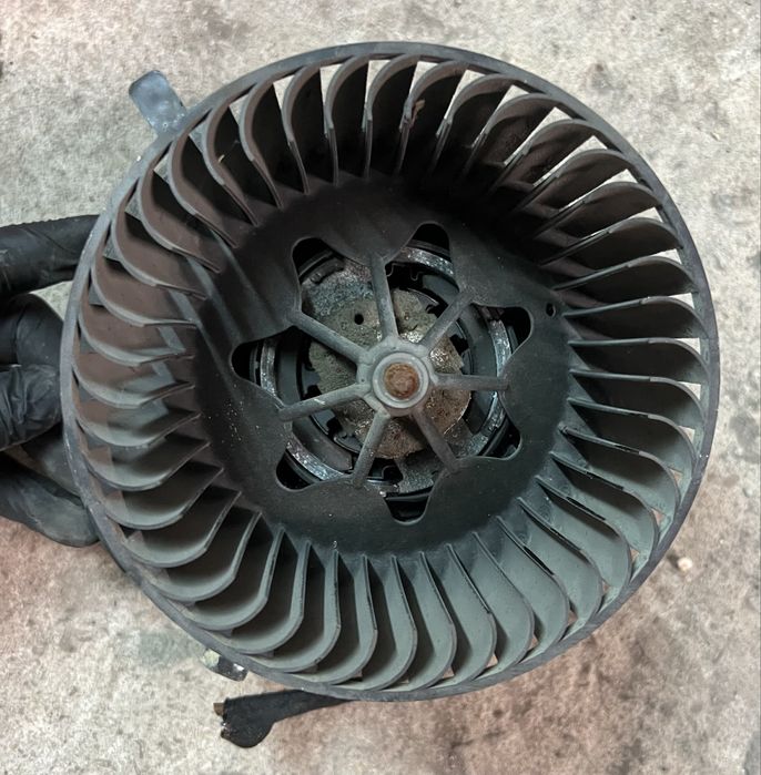 Моторче за парното 1К 18200 15 VW Skoda Seat Audi