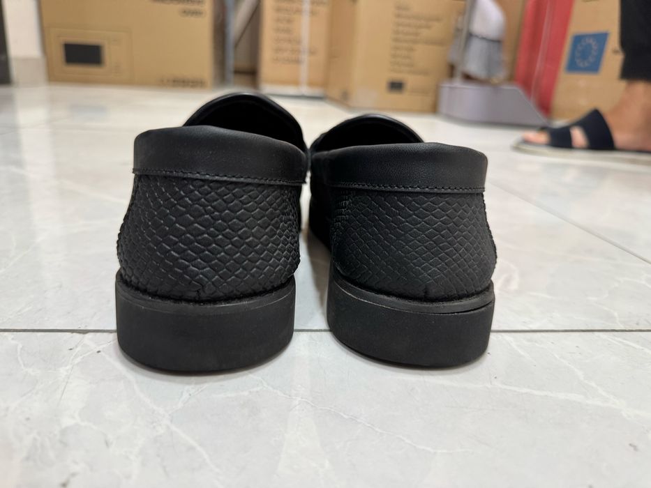 Eagle eyes sotiladi kiyilmagan razmer 39