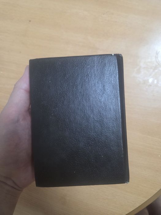 Продам анло-русский словарь.