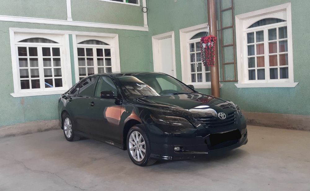 Toyota Camry 40 сотилади