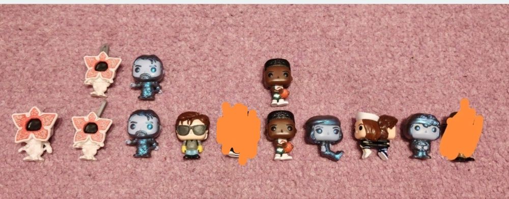 Stranger things kinder joy