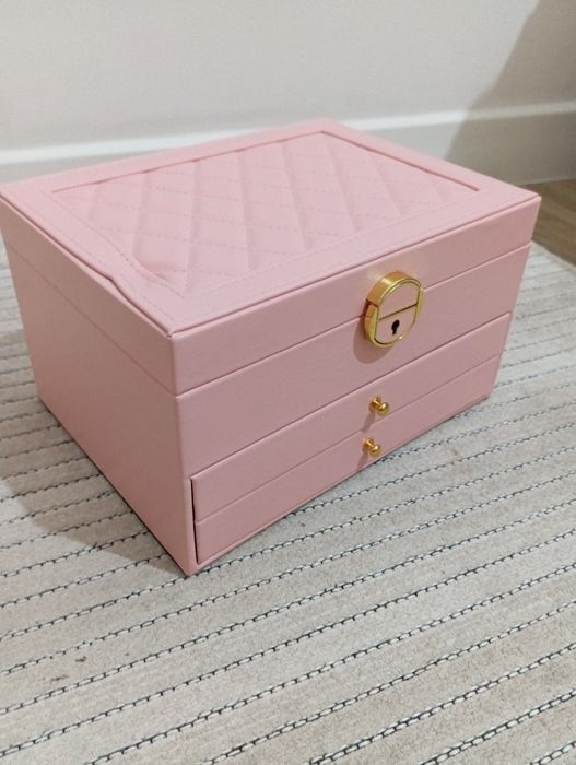 Шкатулка для украшений