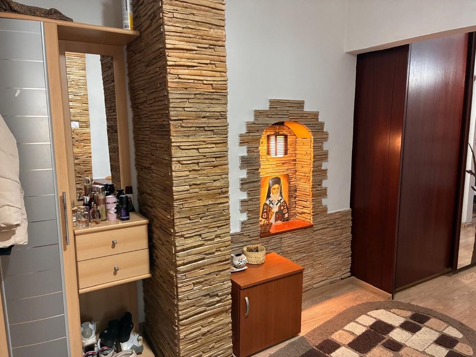 Apartament complet renovat, 3 camere, Cartier Grui-Campulung