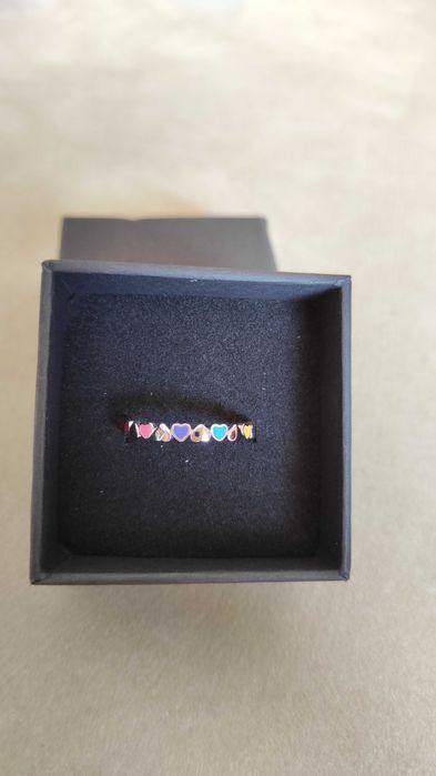 Дамски сребърен пръстен със сърчица