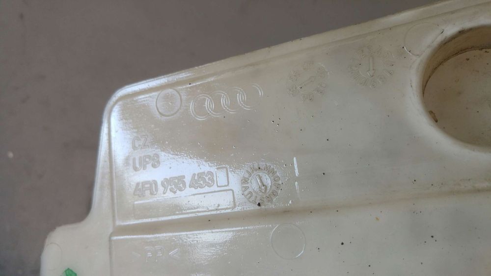 Vas lichid parbriz cu 2 pompite audi a6 allroad c6 4fh 4f0955453