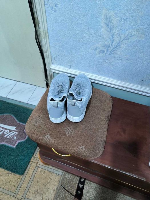 Кроссовки для девочек