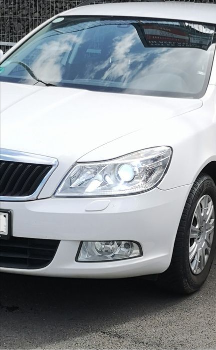 Far stanga xenon adaptiv skoda octavia 2 facelift 2009-2013