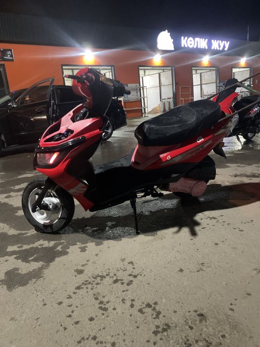 Скутер М8 125 кубов