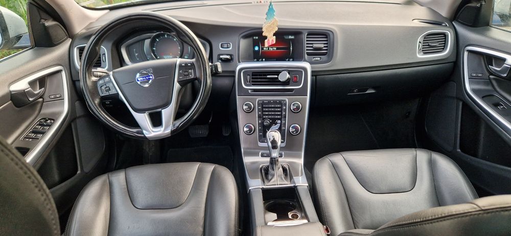 Volvo v60 plug in hybrid