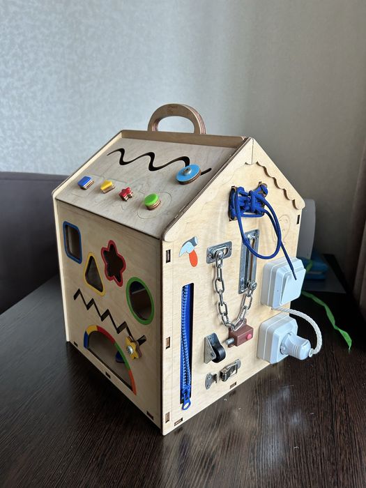 Бизиборд детский