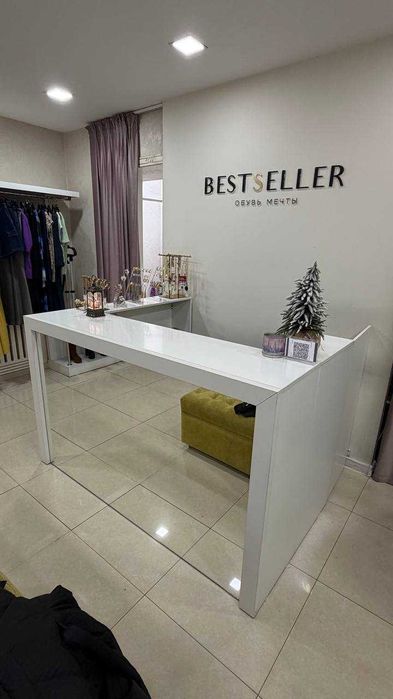 Срочно! Распродажа стеллажей для  обуви и одежды!