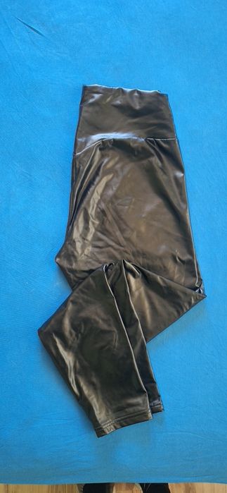 Дамски дънки, поли и къси панталони