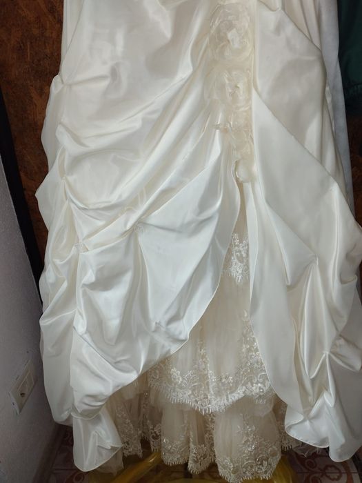 Rochie crem mireasa unicat