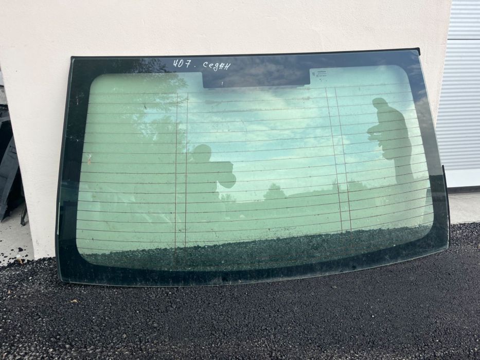 Стъкло задно Peugeot 407 седан