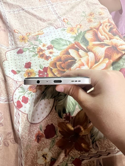 Продам Oppo Reno 7