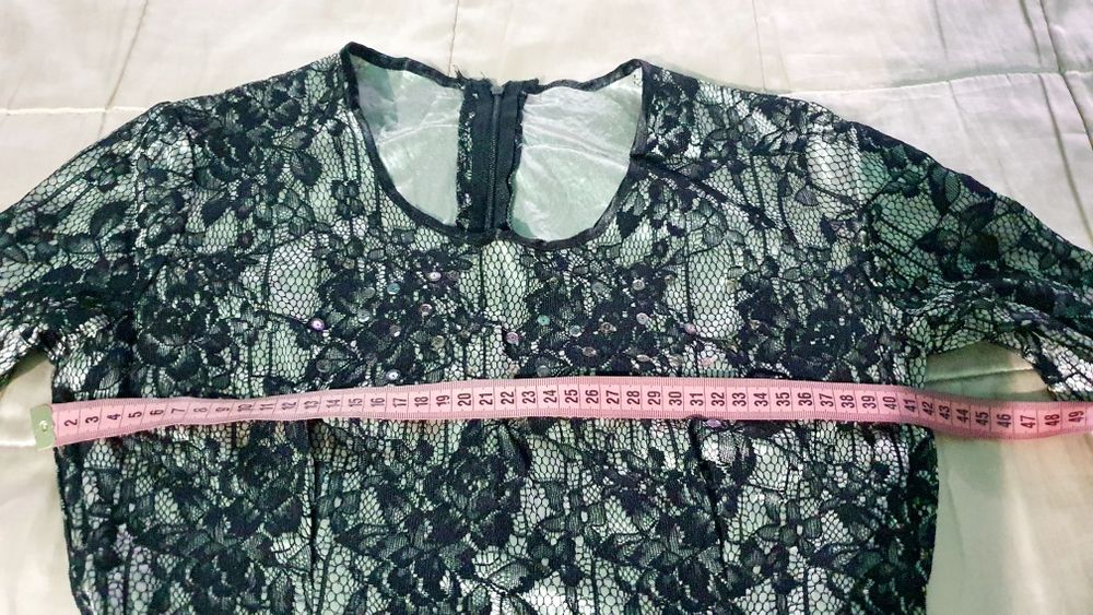 Rochie elegantă neagră dantelă midi mulată ocazie nuntă petrecere M S L elastică