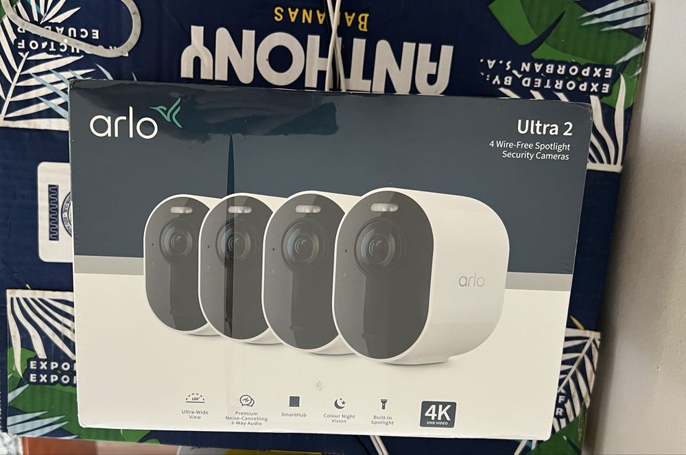 Set 4 camere de supravegher Arlo Ultra 2