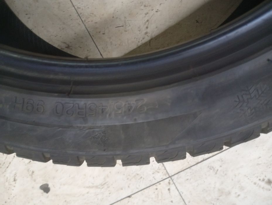 Продам комплект авто шин