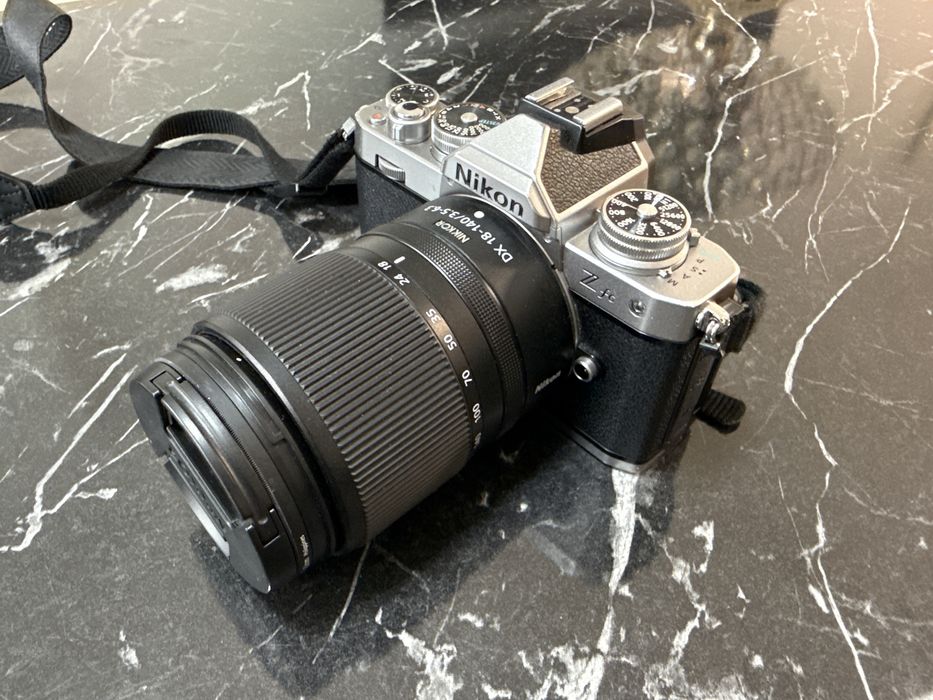 Nikon Zfc cu obiectiv Nikkor dx 18-140/3.5-6.3
