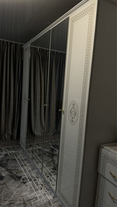 Спальный гарнитур