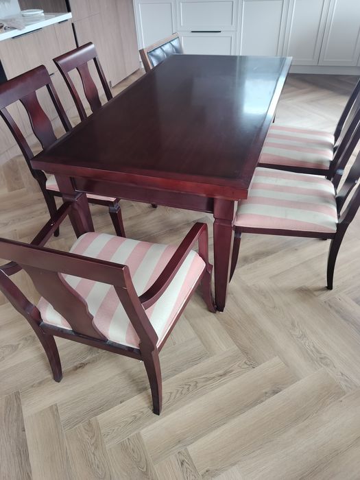 Стол с 6 стульями