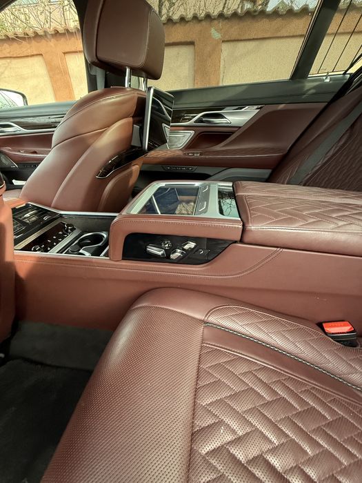 Bmw seria 7 750i Xdrive