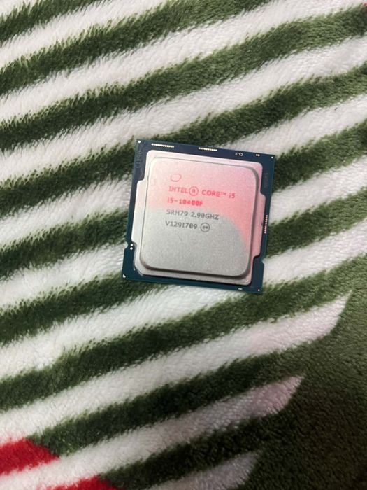 Procesor intel i5 10400f