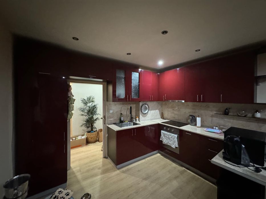 Кухня МДФ ( плюс работещи уреди )