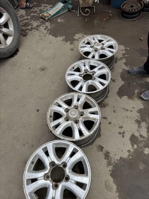 Оригинальные литые диски Lexus R18