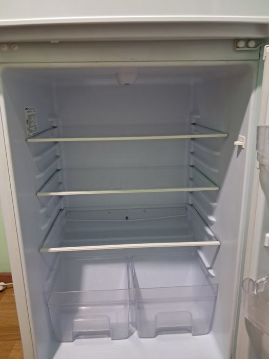 Продаю холодильник