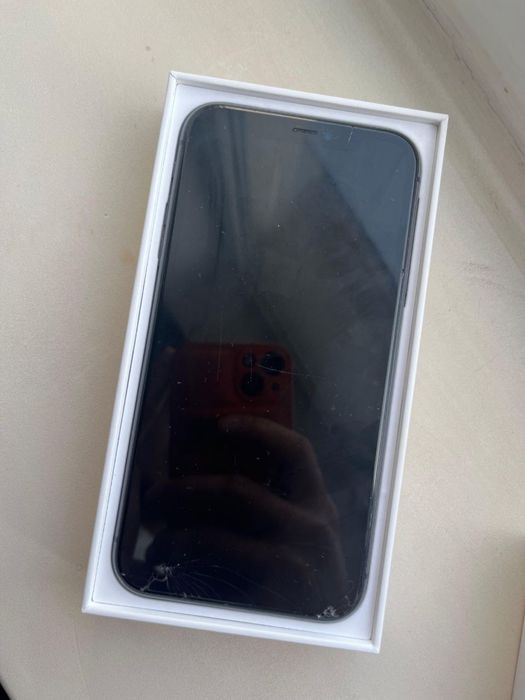Продам айфон 11…