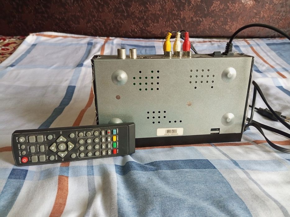 Продам тюнер openbox- 020